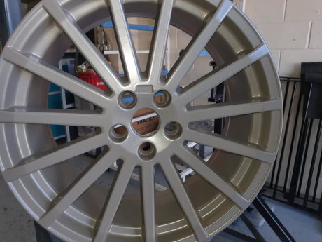Powder coated alloy wheel