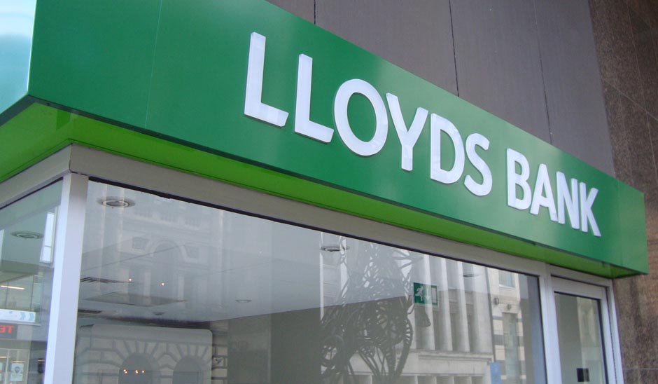 Looyds bank shop front